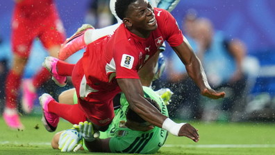 Mondiali, dal gol con la spider cam alla simulazione di Embolo: le polemiche della notte americana