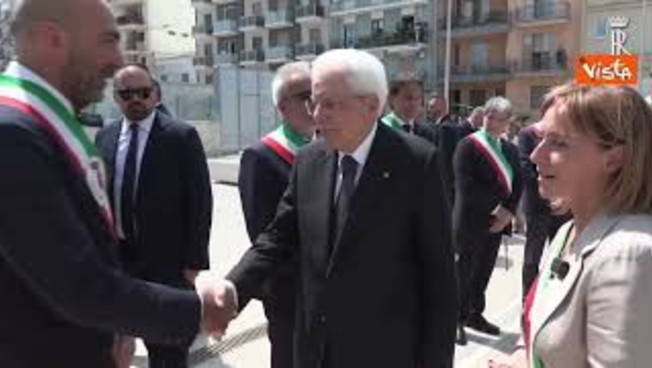 Mattarella in Puglia alla commemorazione delle vittime dell'incidente di Andria-Corato
