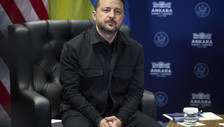 Silurata la premier, Zelensky riorganizza il governo e stringe i patti militari con gli Usa