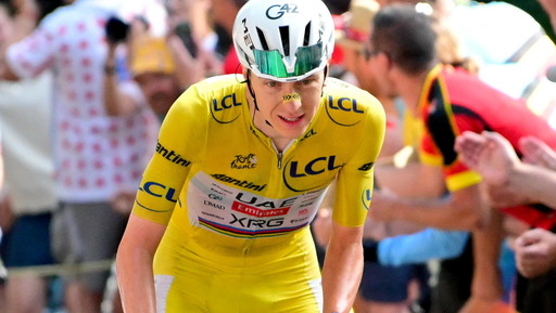 Pogacar insaziabile, poker nella 14esima tappa del Tour de France e maglia gialla blindata