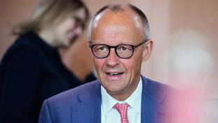 Germania: bufera su maternità surrogata, si dimette il capogruppo della Cdu Spahn. Merz: Inevitabile