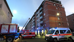 Milano, incendio in appartamento: sale a due il bilancio delle vittime