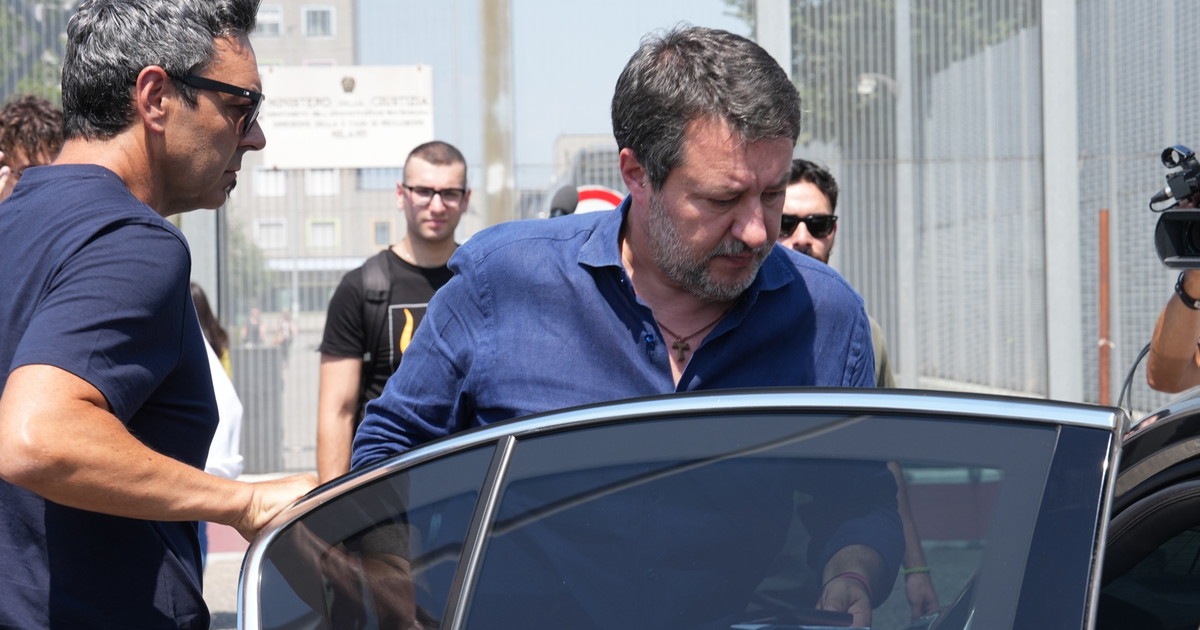 Roggero: Salvini apre a candidatura e modifica legge, mentre insorge l'opposizione