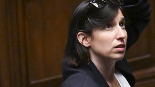 Il Pd e i Comuni sciolti per mafia: l'imbarazzo di Schlein in Campania