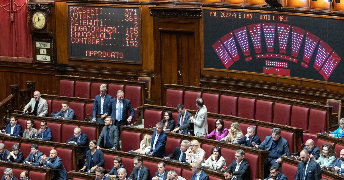 La legge elettorale arriva in Senato: fari puntati su preferenze e firme