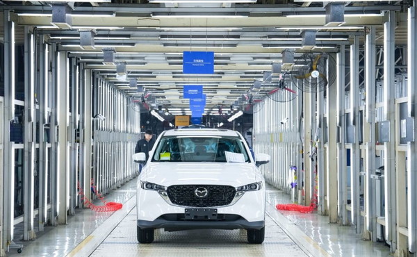 Cina, le attrezzature guidano la crescita dell'export nel primo semestre