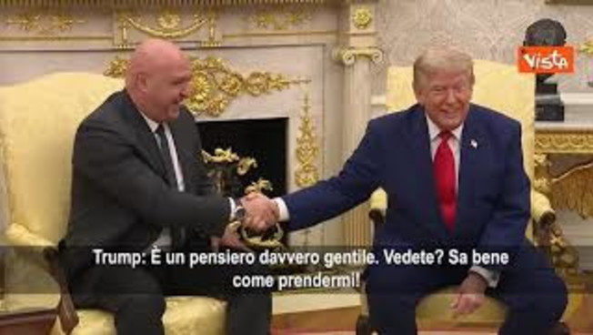 Presidente del Libano Aoun a Trump: Lei è un grande Presidente. Il tycoon: Sa bene come prendermi