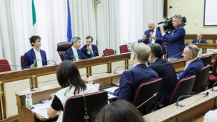 Covid, Bignami svela le falle di Conte nella gestione. E la sinistra diserta