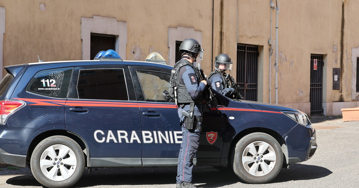 investe studentessa e fugge inseguito e ucciso a coltellate dai familiari della ragazza da Iltempo.it investe studentessa e fugge inseguito e ucciso a coltellate dai familiari della ragazza