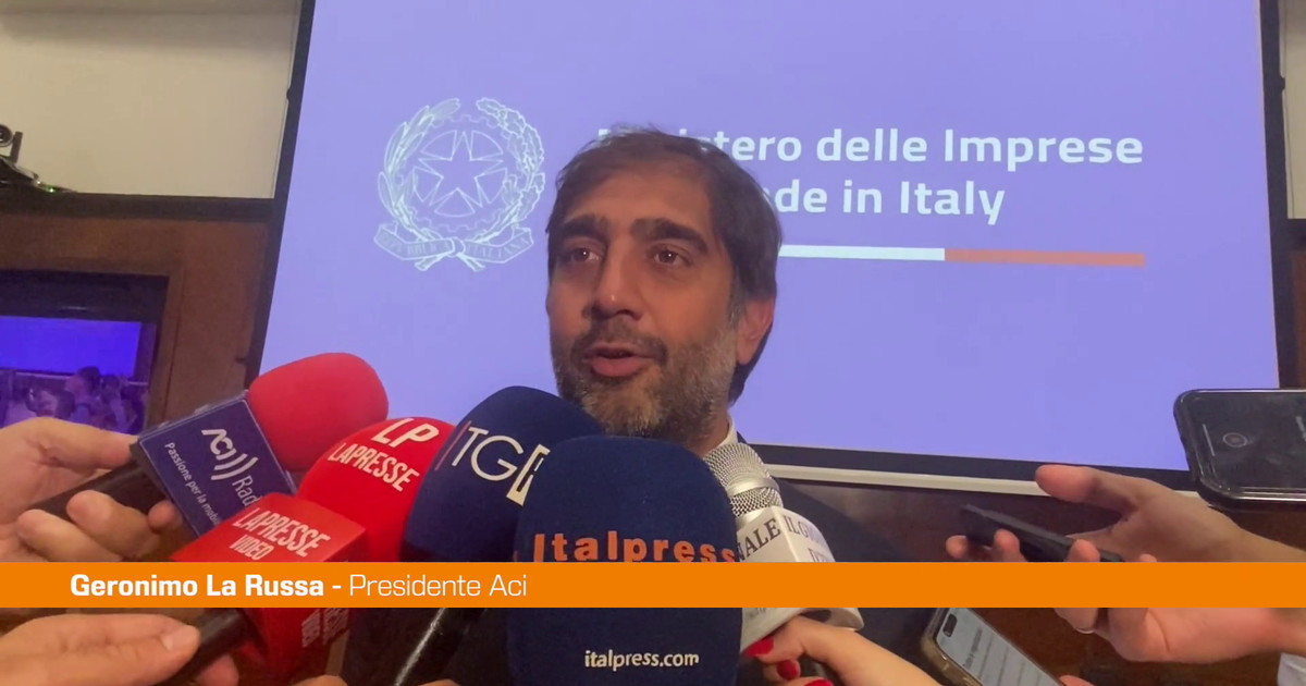Geronimo La Russa parla di noleggio auto con tariffa sociale, Aci garantisce il servizio ai cittadini italiani, immagine di approfondimento