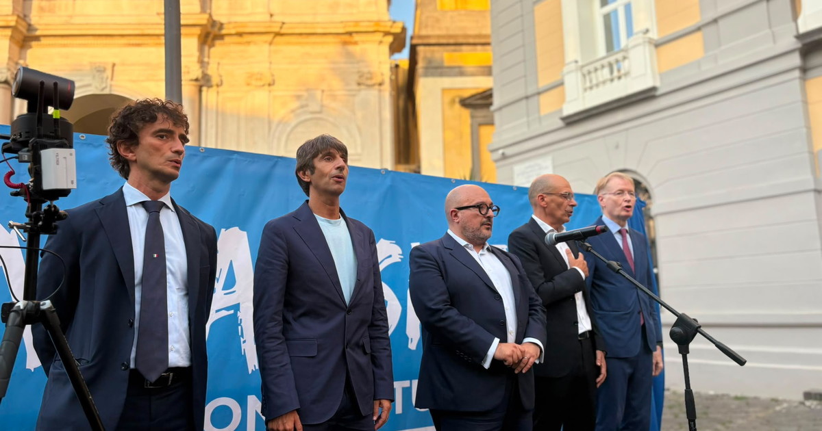 fdi in piazza contro la camorra la sinistra dalla parte sbagliata da Iltempo.it fdi in piazza contro la camorra la sinistra dalla parte sbagliata