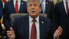 Trump presidente per la terza volta? Il colpo di scena e il nuovo cappellino a sorpresa