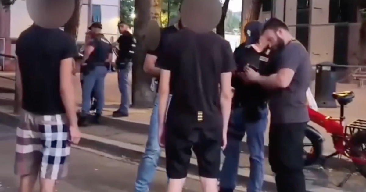 controlli straordinari della polizia a milano e firenze 9 arresti e 29 denunciati guarda da Iltempo.it controlli straordinari della polizia a milano e firenze 9 arresti e 29 denunciati guarda