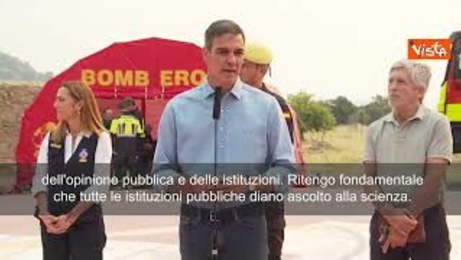 Fiamme devastano boschi spagnoli, autorità in azione durante dichiarazione di emergenza nazionale, immagine di approfondimento