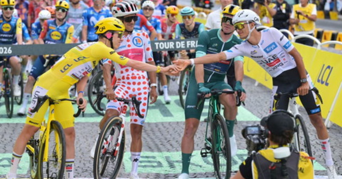 Al Tour pokerissimo di Pogacar, sui Campi Elisi vince Van Der Poel