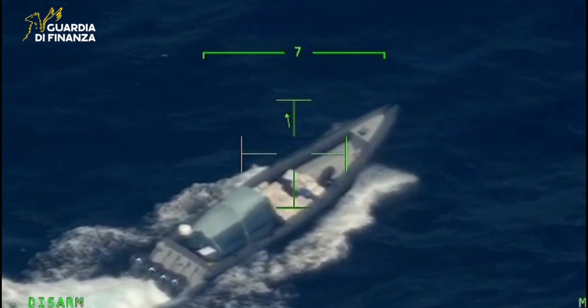 Sequestrato gommone con 2,6 tonnellate di cocaina nelle acque del Portogallo