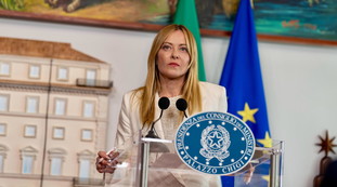 No Tav, Meloni e Piantedosi a Chiomonte dopo gli scontri. E la Polizia ferma quattro antagonisti