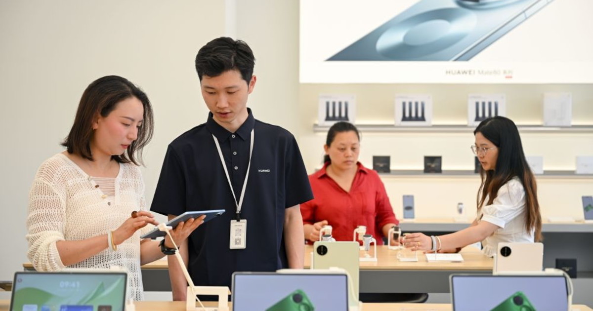 Cina, in crescita utili dell'industria elettronica, +96,9% nel primo semestre