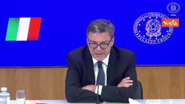 Taglio accise, Giorgetti: In vigore dal 28 luglio, pronti interventi su bollette se crisi continua