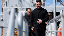 Mosca, pioggia di droni da Kiev. E Zelensky incontra Trump: Nuove sanzioni