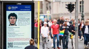 Germania, dopo l'attentato. Le prove nel cellulare di Abdul: "Fedelt&agrave; all'Isis"