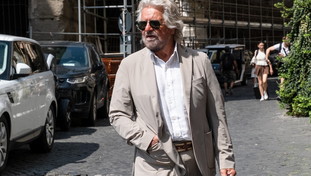 Grillo torna in campo e affonda il M5S di Conte: “Si sono montati la testa”. Le bordate