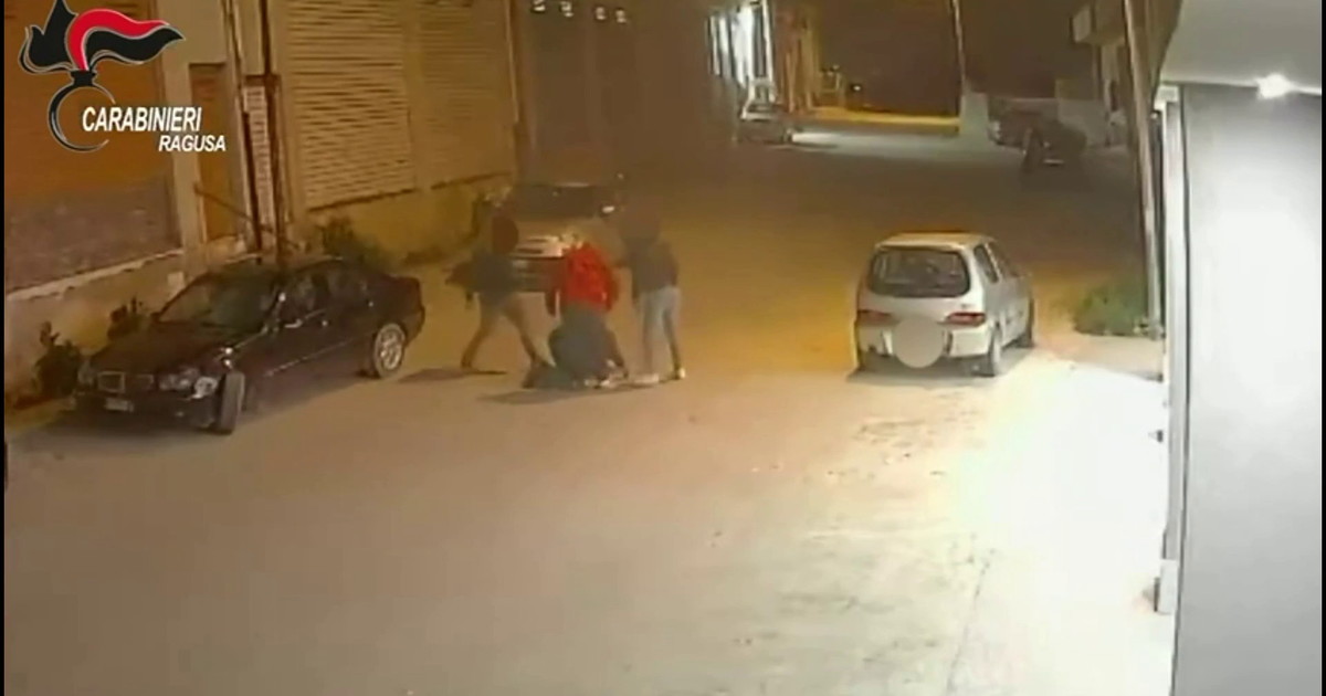 Pensionato pestato per un presunto debito, 5 arresti nel Ragusano