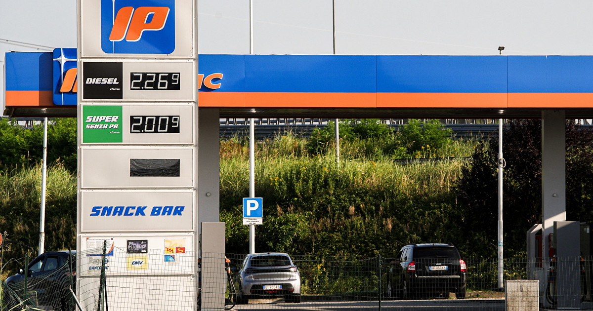 La corsa dei carburanti non si arresta anche dopo lo sconto sulle accise: le nuove medie