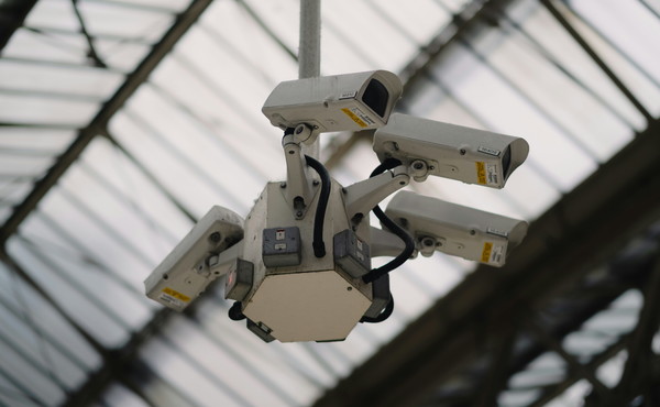 Telecamere con riconoscimento facciale, a Londra 173 arresti in pochi mesi nei quartieri sperimentali