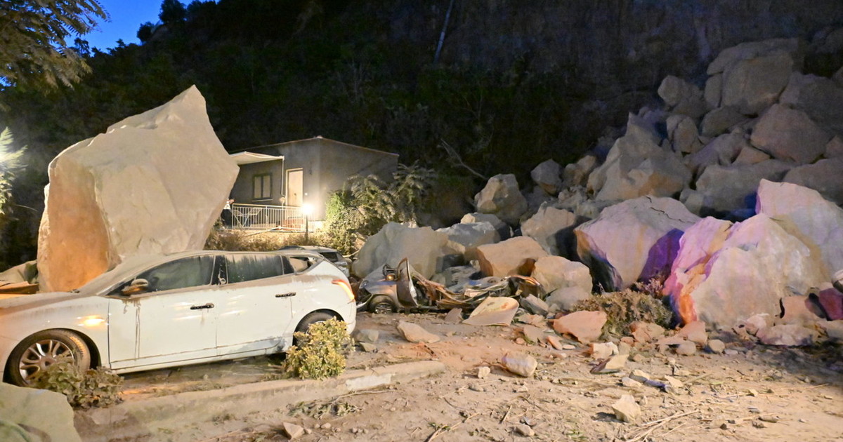 Terremoto a Napoli con crolli e feriti: "La scossa pi&ugrave; forte registrata"
