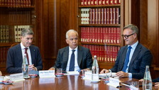 Protocollo d'Intesa sulla Sicurezza stradale, la firma con il ministro Piantedosi 