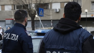 Precipitata nel vuoto, svolta nelle indagini: convivente tunisino inchiodato dalle telecamere