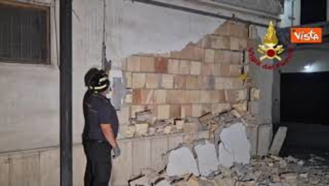 Terremoto Campi Flegrei, proseguono le verifiche tecniche dei Vigili del fuoco sugli edifici