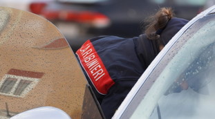 Salerno, propaganda neonazista e istruzioni per esplosivi. Misura cautelare per 25enne