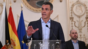 Sanchez, meritato riposo. Dopo il disastro a Ceuta va in vacanza a Lanzarote