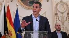 Sanchez, meritato riposo. Dopo il disastro a Ceuta va in vacanza a Lanzarote