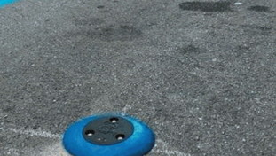 Stangata strisce blu. Già 2.000 sensori in città