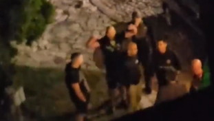 Naziskin minacciano giovani ebrei italiani fuori dall'hotel