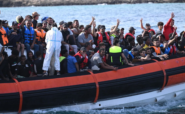 Ceuta, rischio di una nuova invasione. Nelle chat degli scafisti è la meta preferita