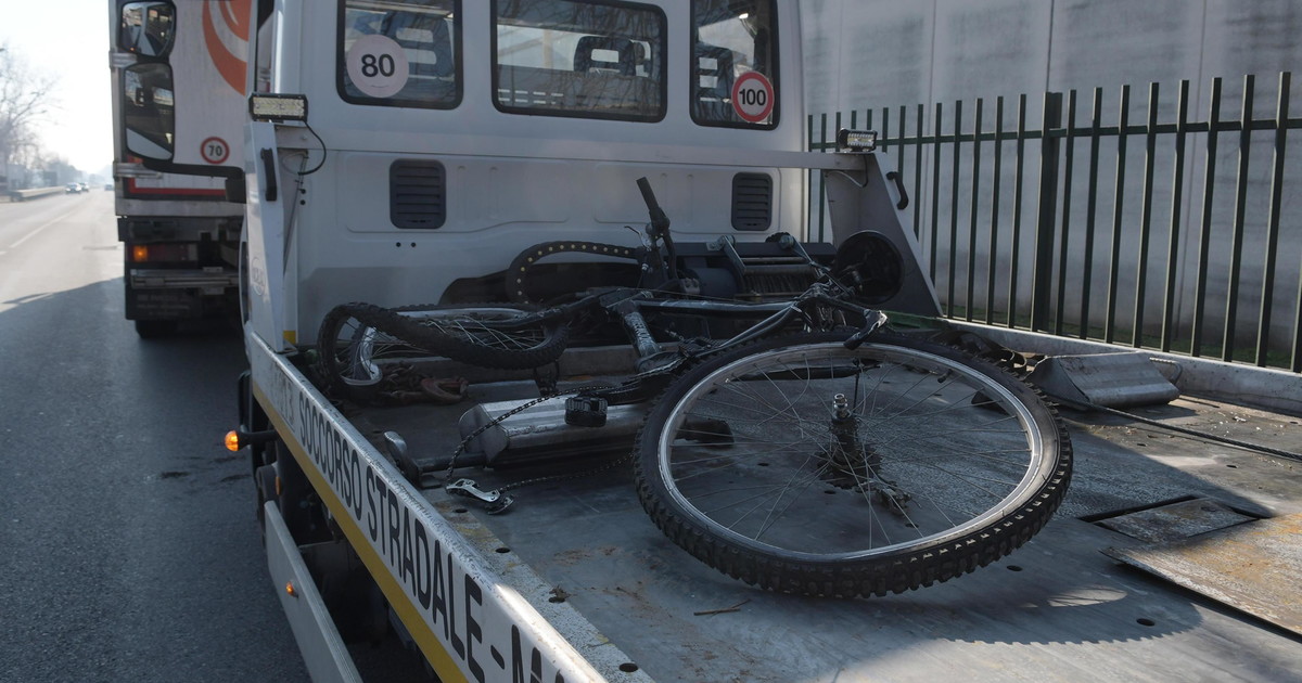 investe ciclisti e poi fa manovra per travolgerli ancora arrestato 73enne da Iltempo.it investe ciclisti e poi fa manovra per travolgerli ancora arrestato 73enne