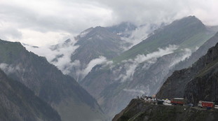 Nepal, ritrovati i corpi degli alpinisti dispersi. Fra loro anche due italiani
