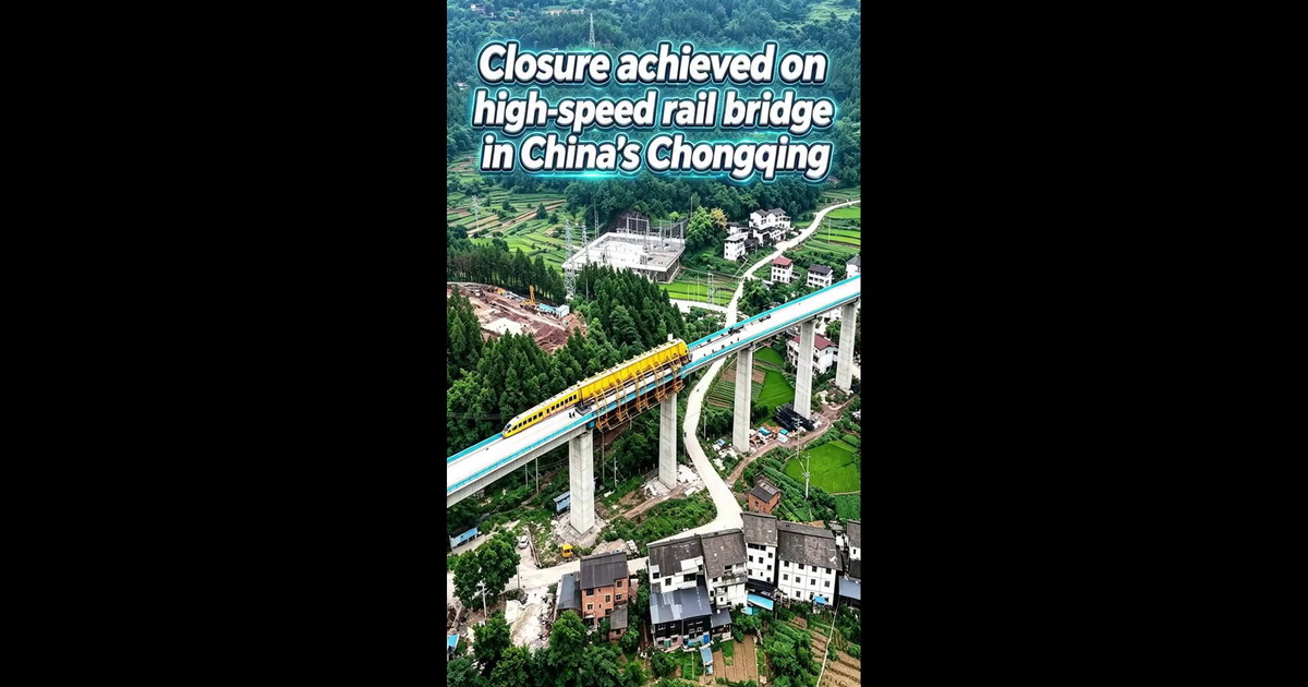 Cina, completato il ponte ferroviario ad alta velocità nell'area delle Tre Gole