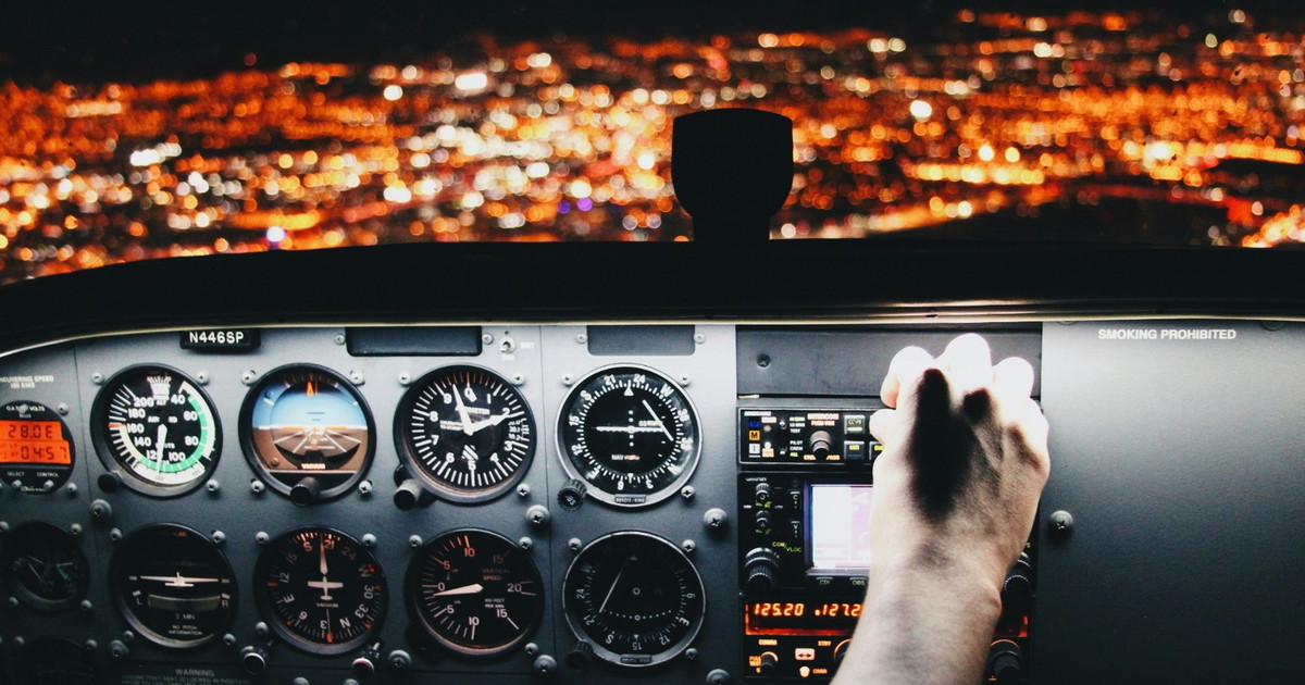 Air India, panico in volo. Perdita di quota e caos: pilota positivo a sostanze psicoattive