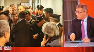 Ranucci non è Cappuccetto rosso. Report, Lavitola e la bomba, Capezzone smonta le narrazioni di comodo