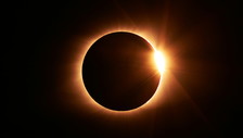 Lo spettacolo dell'eclissi solare, l'orario e i punti migliori per vederla