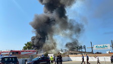 Maccarese, a fuoco lo stabilimento Rambla Beach: Fiamme ovunque