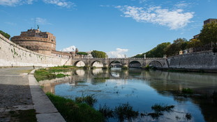 Tevere balneabile, sogno da 400 milioni. Ecco il piano di Gualtieri