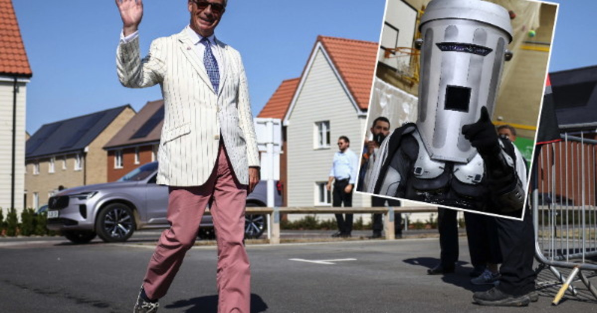 farage torna in parlamento quelle strane elezioni contro mr spazzatura da Iltempo.it farage torna in parlamento quelle strane elezioni contro mr spazzatura
