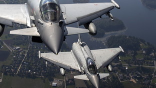 Drone nello spazio aereo Nato, allarme in Lettonia: abbattuto dai caccia italiani