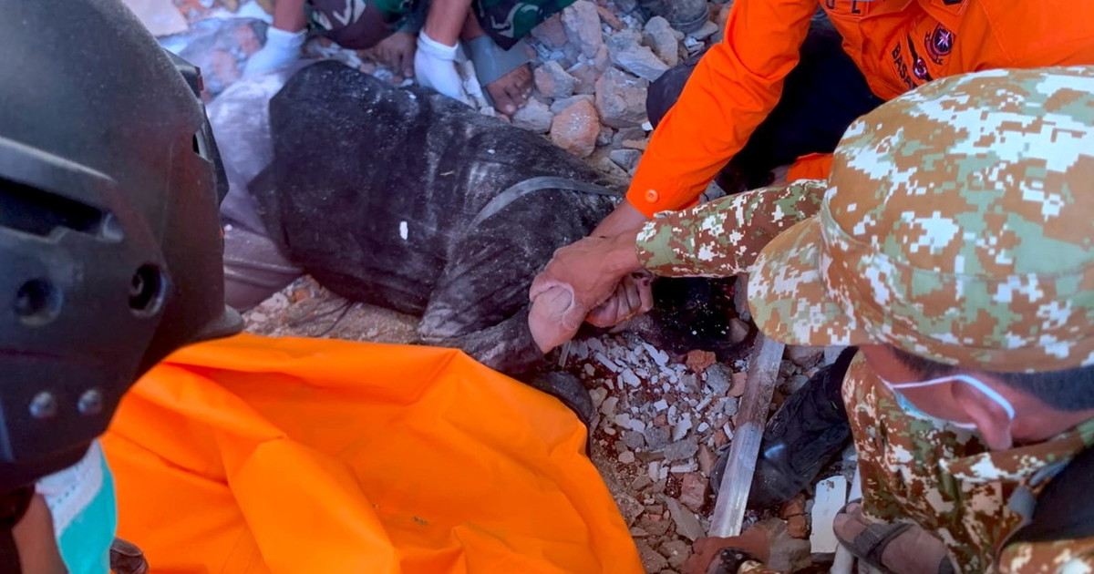 indonesia terremoto di magnitudo 77 vittime e palazzi crollati da Iltempo.it indonesia terremoto di magnitudo 77 vittime e palazzi crollati